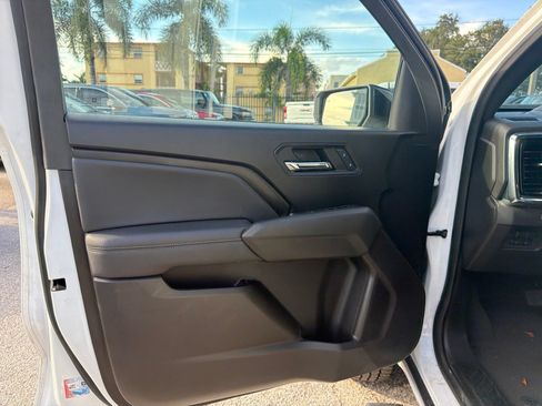 Used 2024 GMC Canyon Elevation w/ Convenience Package AWD/4WD image 17