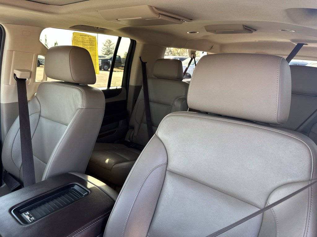 Used 2019 Chevrolet Suburban Premier AWD/4WD image 16