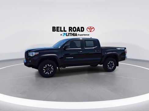Certified 2023 Toyota Tacoma TRD Off-Road AWD/4WD image 4