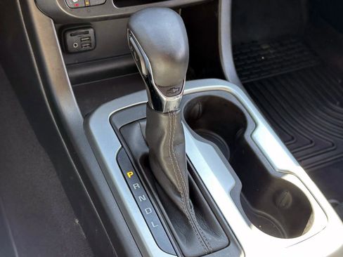 Used 2022 Chevrolet Colorado LT w/ Luxury Package image 28