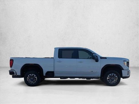Used 2022 GMC Sierra 2500 AT4 image 4