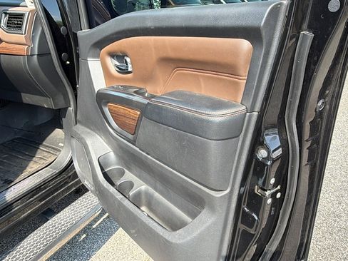 Used 2018 Nissan Titan Platinum Reserve AWD/4WD image 18