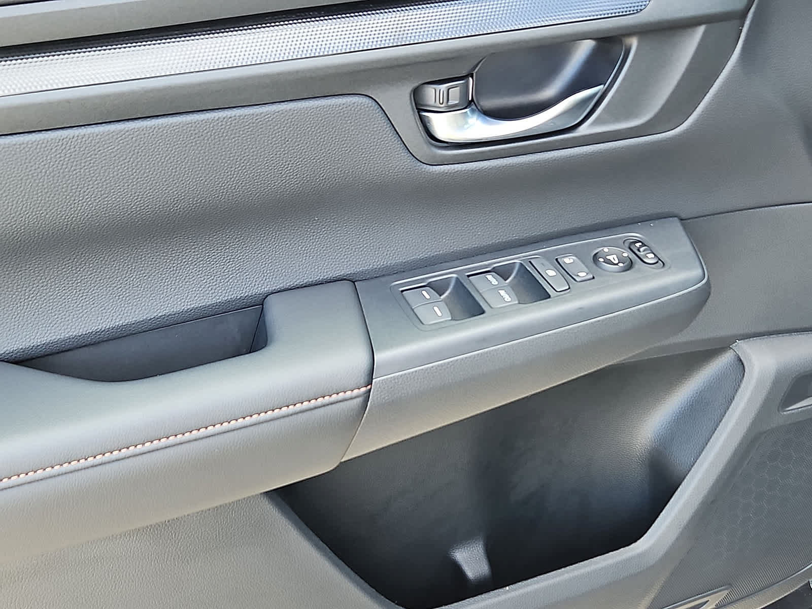 Used 2026 Honda CR-V TrailSport image 29