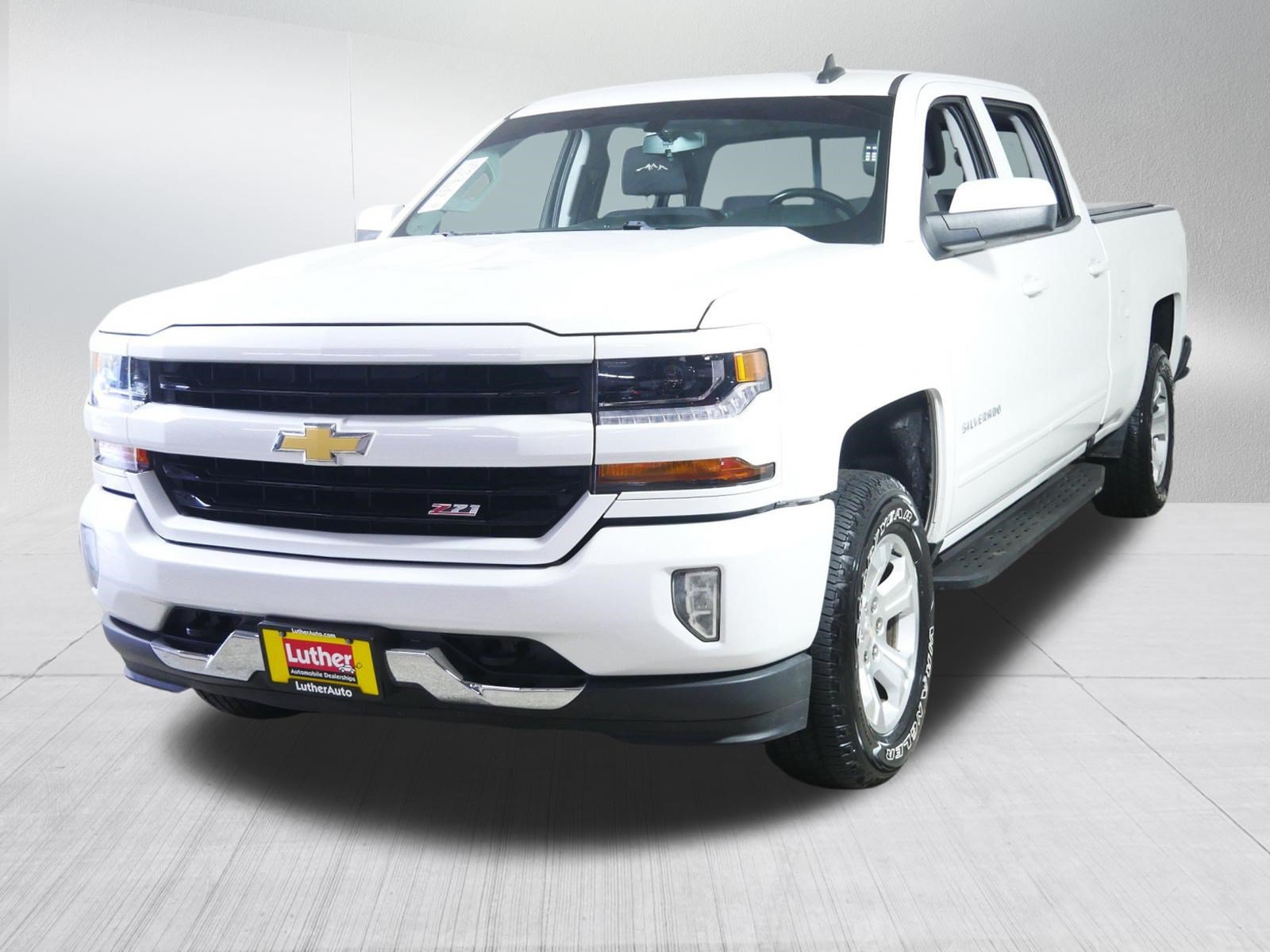 Used 2017 Chevrolet Silverado 1500 LT w/ All Star Edition AWD/4WD image 3
