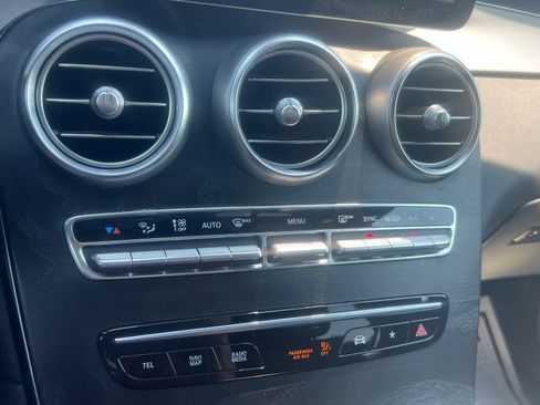 Used 2020 Mercedes-Benz GLC 300 4MATIC Coupe image 23