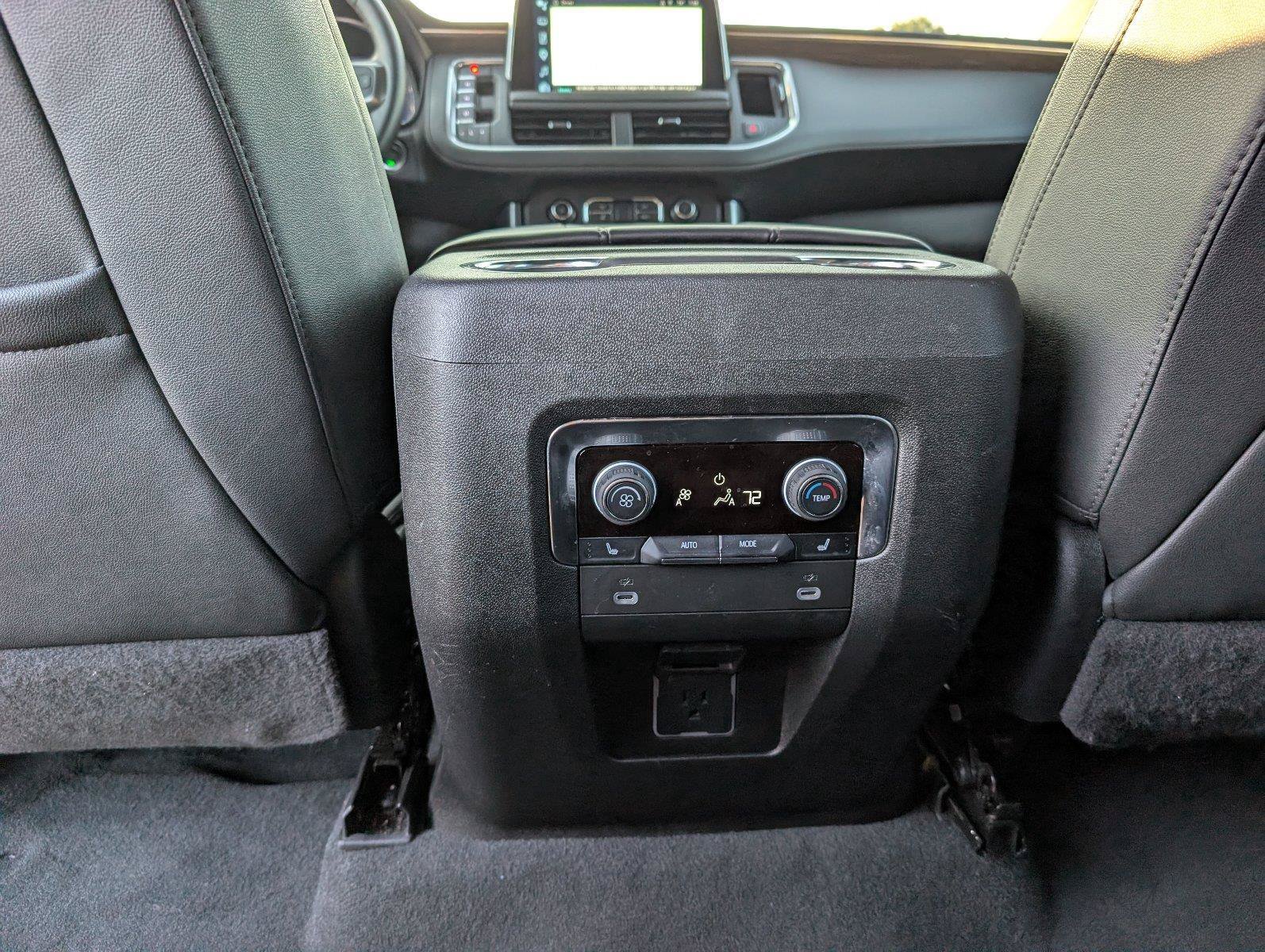 Used 2024 Chevrolet Tahoe Z71 w/ Luxury Package AWD/4WD image 33