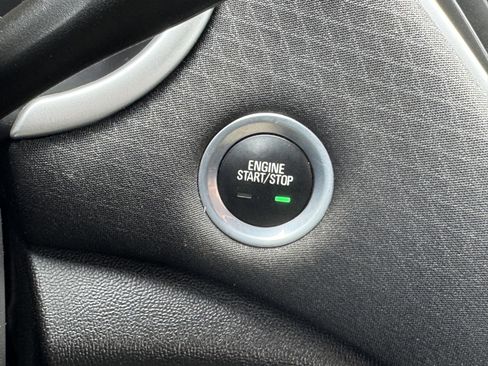 Used 2022 Chevrolet Malibu LT image 29