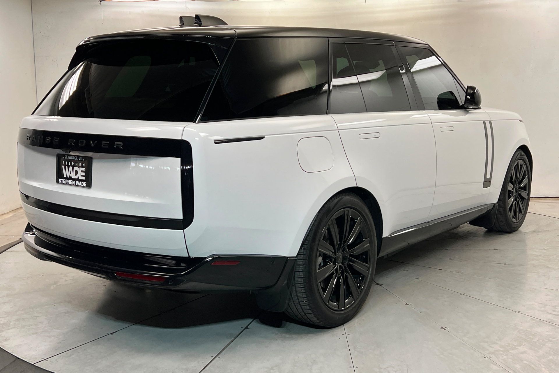 Used 2026 Land Rover Range Rover SE AWD/4WD image 6
