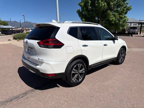 Used 2018 Nissan Rogue SL w/ Premium Package AWD/4WD image 9