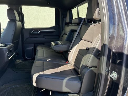 Used 2022 Chevrolet Silverado 1500 High Country w/ Z71 Off-Road Package AWD/4WD image 26
