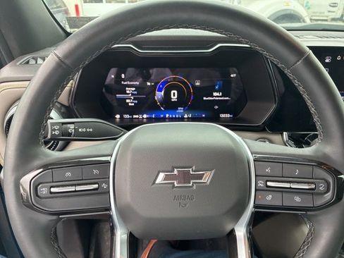 Used 2023 Chevrolet Colorado ZR2 w/ ZR2 Convenience Package III image 24