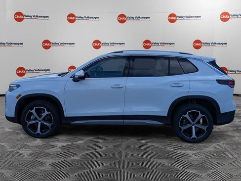 New 2026 Volkswagen Tiguan SE image 8