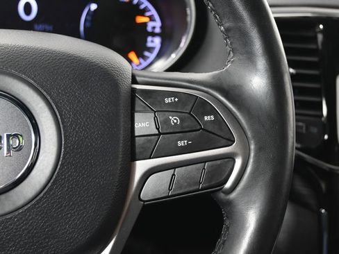 Used 2020 Jeep Grand Cherokee Altitude AWD/4WD image 36