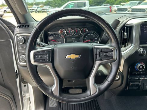 Used 2020 Chevrolet Silverado 1500 LT w/ Texas Edition AWD/4WD image 17