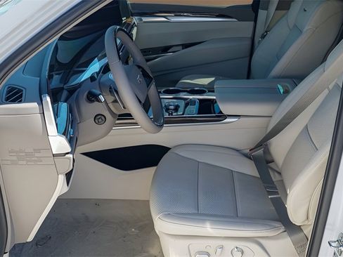 New 2026 Cadillac Escalade ESV Platinum Luxury image 10