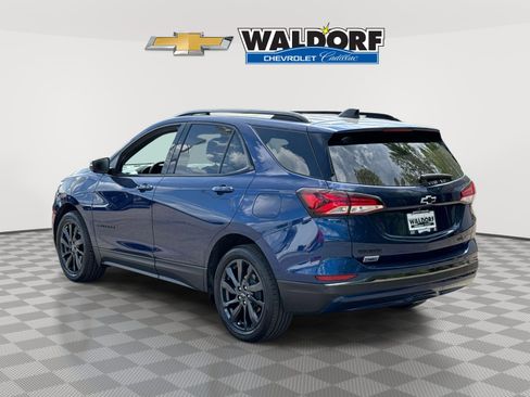 Used 2023 Chevrolet Equinox RS AWD/4WD image 3