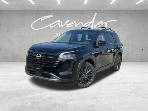 New 2026 Nissan Pathfinder SL image 1