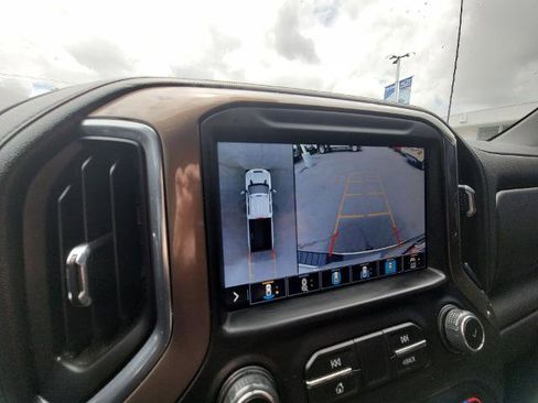 Used 2022 Chevrolet Silverado 2500 High Country w/ Z71 Off-Road Package image 14