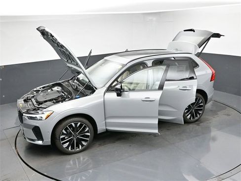 New 2026 Volvo XC60 B5 Ultra w/ Protection Package Premier image 57