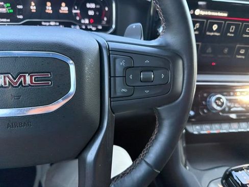 Used 2025 GMC Sierra 1500 AT4 w/ Technology Package AWD/4WD image 16