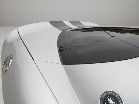 Used 2009 Dodge Viper SRT-10 image 16