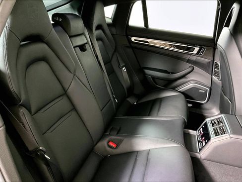 Certified 2021 Porsche Panamera image 23