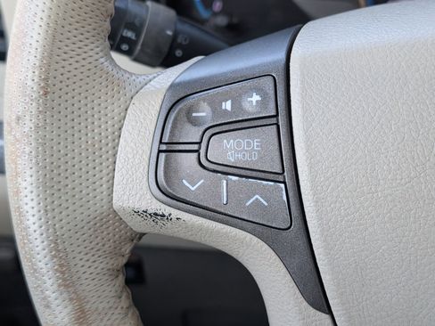 Used 2011 Toyota Sienna XLE image 13