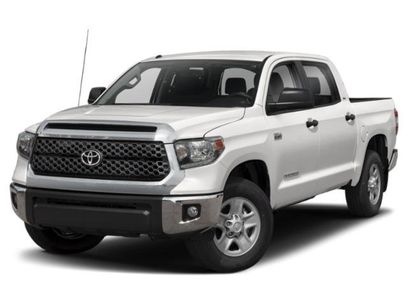 Used 2018 Toyota Tundra SR5 w/ SR5 Upgrade Package