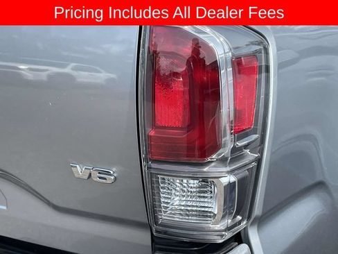 Used 2022 Toyota Tacoma TRD Sport w/ Technology Package AWD/4WD image 11