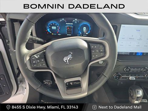 Used 2025 Ford Bronco Badlands image 17