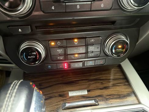 Used 2018 Ford F150 Lariat w/ Equipment Group 502A Luxury image 19