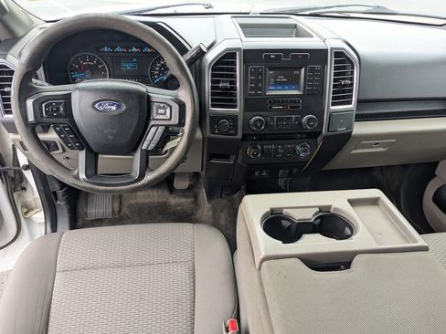 Used 2015 Ford F150 XLT AWD/4WD image 27