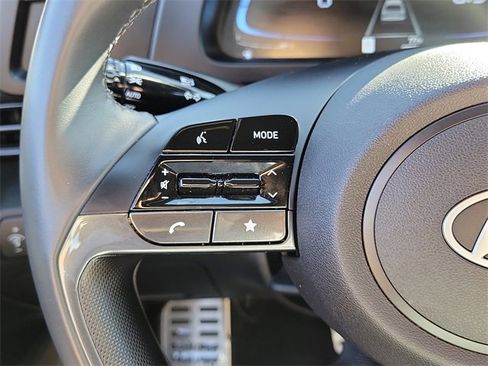 Used 2025 Hyundai Elantra Sport image 5