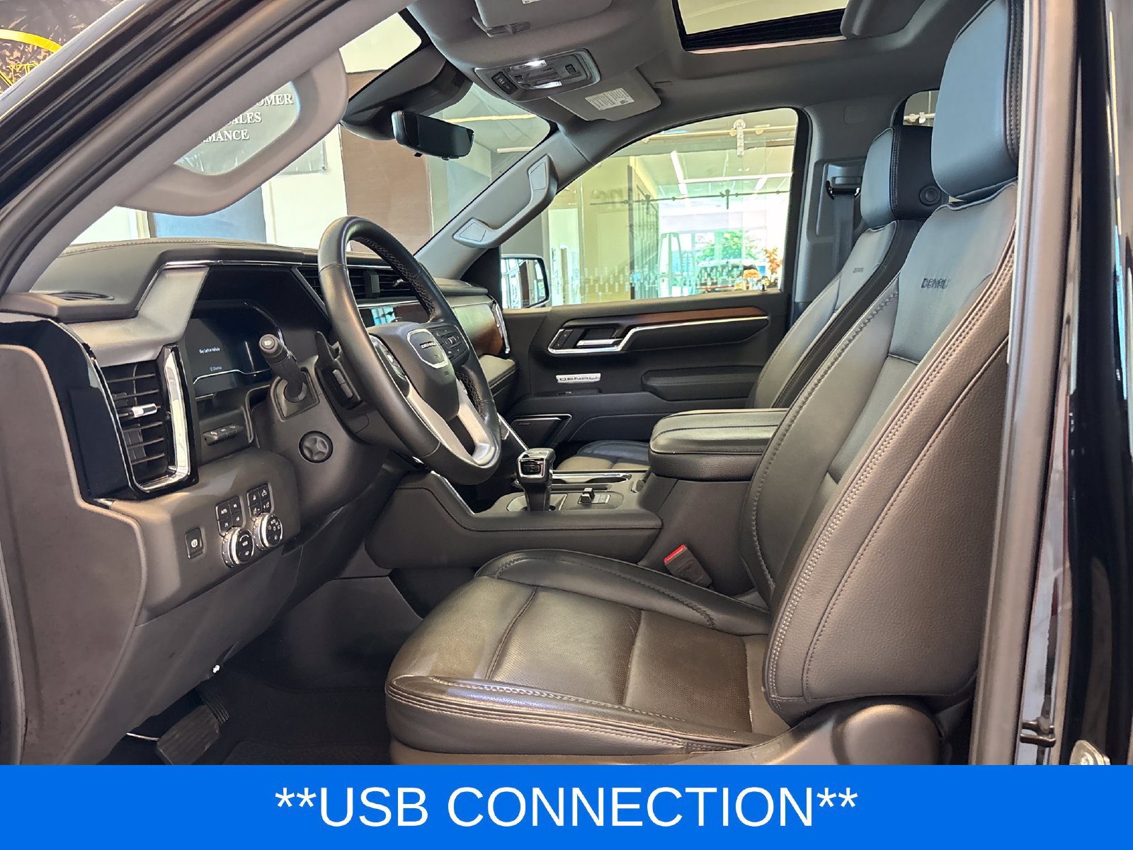 Used 2025 GMC Sierra 1500 Denali w/ Denali Reserve Package AWD/4WD image 13