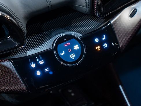 Certified 2025 Ferrari Purosangue AWD/4WD image 40