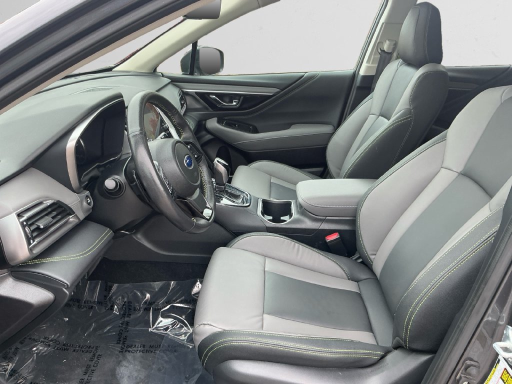 Used 2025 Subaru Outback Onyx Edition XT AWD/4WD image 9