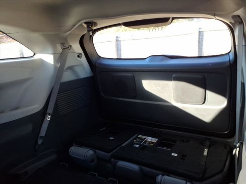 Certified 2024 Toyota Sienna XLE image 26