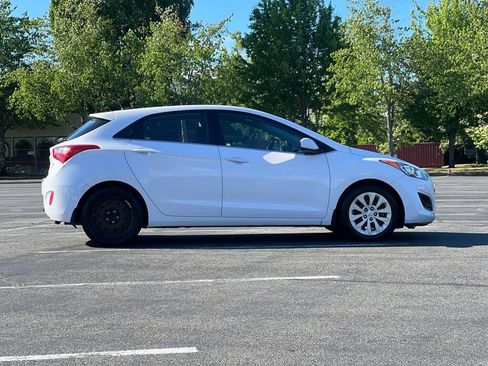 Used 2016 Hyundai Elantra GT FWD image 7