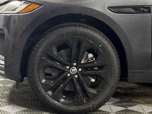 New 2026 Jaguar F-PACE R-Dynamic S image 11