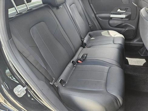 Used 2025 Mercedes-Benz GLA 250 image 19