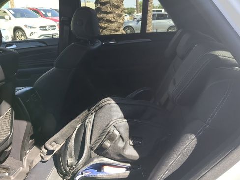 Used 2015 Mercedes-Benz ML 350 4MATIC image 7