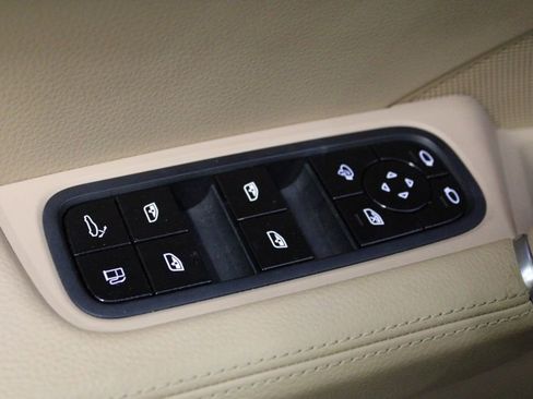 Certified 2019 Porsche Cayenne E-Hybrid image 19