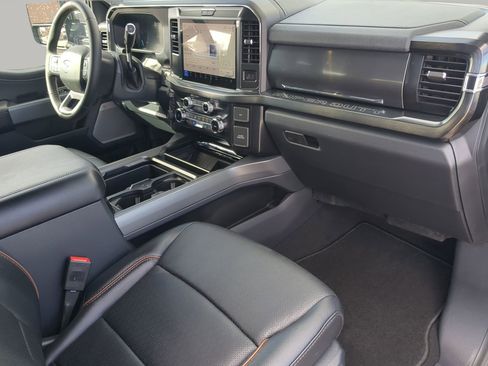 New 2026 Ford F250 Lariat w/ Black Appearance Package image 44