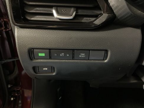 Used 2025 Nissan Sentra SV w/ All-Weather Package FWD image 29