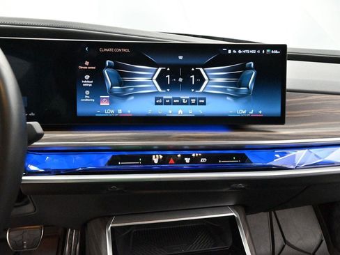 Used 2024 BMW 740i xDrive w/ Premium Package AWD/4WD image 22