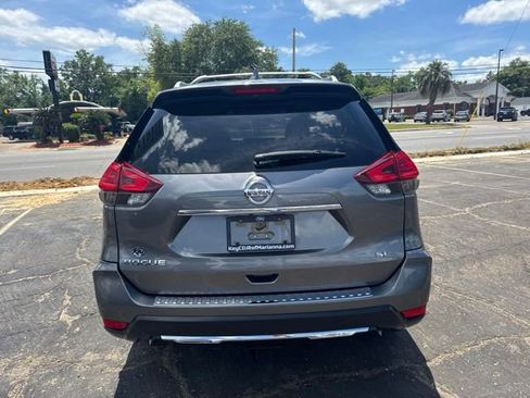 Used 2017 Nissan Rogue SL w/ SL Premium Package FWD image 4