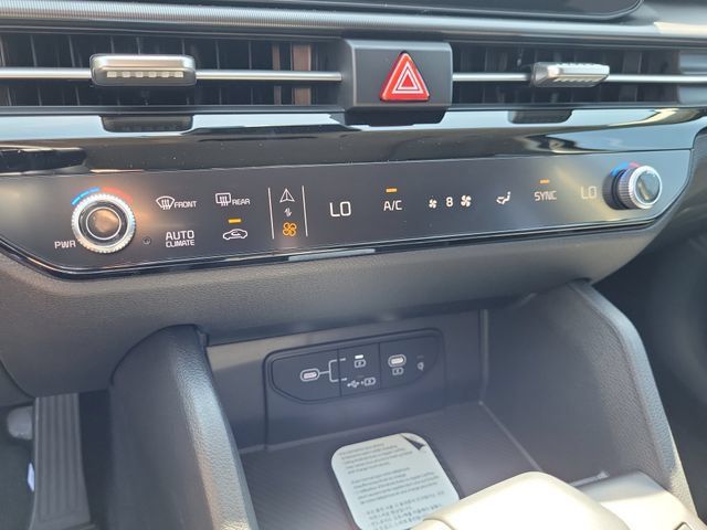 New 2026 Kia Sportage SX FWD image 24