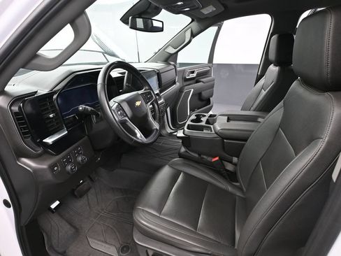 Used 2024 Chevrolet Silverado 2500 LTZ AWD/4WD image 26