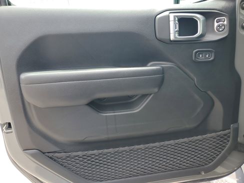 Used 2021 Jeep Wrangler Unlimited Sport image 25