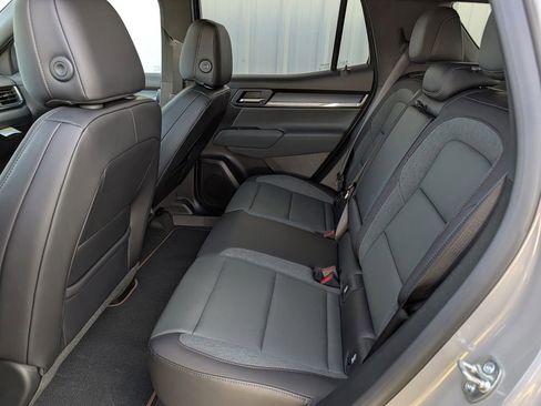 New 2026 GMC Terrain AT4 w/ LPO, Black Badging Package AWD/4WD image 25